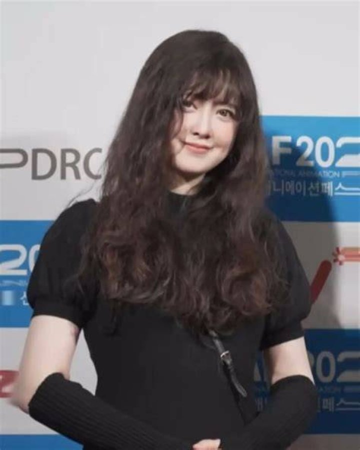 Discover The Truth: Goo Hye Sun's Family Status